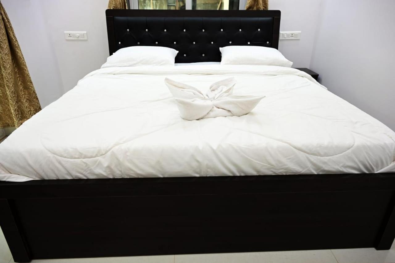 White House Villa-Private Pool Navelim ภายนอก รูปภาพ