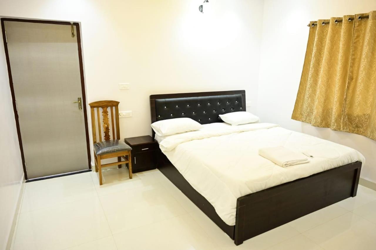 White House Villa-Private Pool Navelim ภายนอก รูปภาพ
